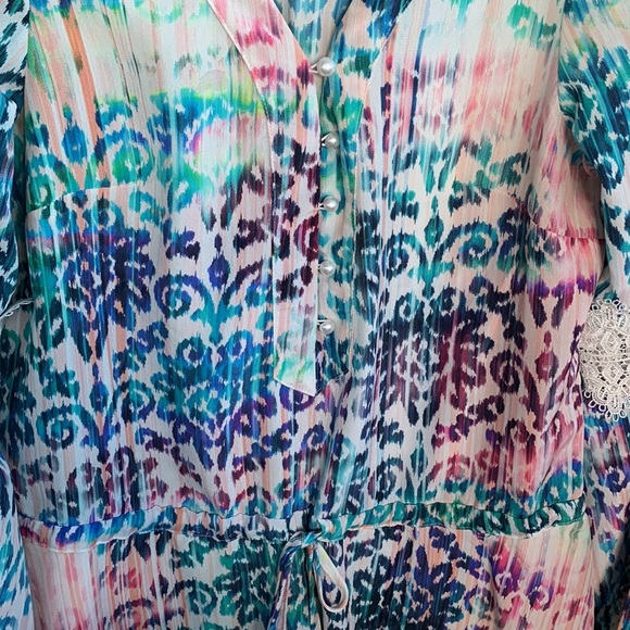 Revolve Pitanga Pastel Bell Crochet Sleeve Romper size P - Picture 3 of 8